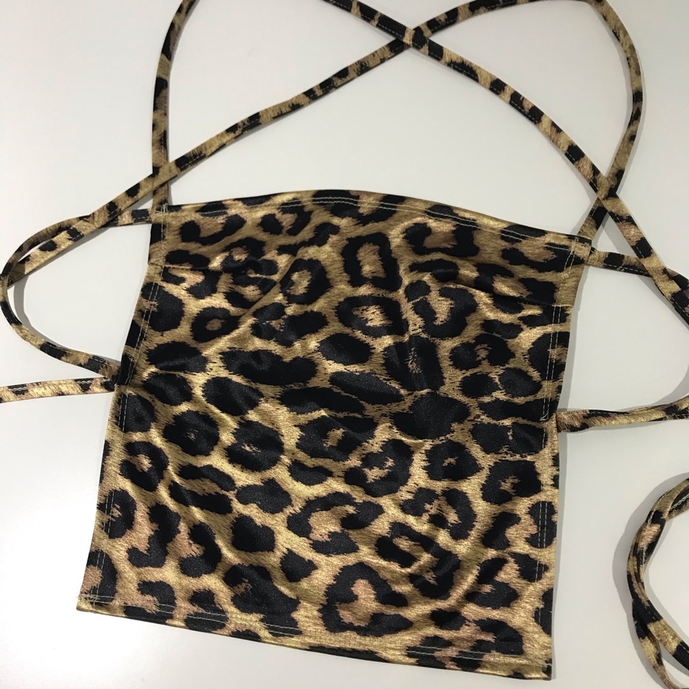 Backless tie tank